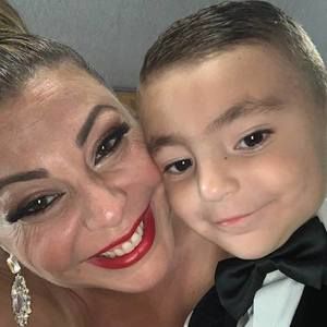 Meet your Posher, Selina